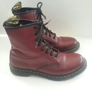 Dr. Martens 1460 Men's Boot 8 Eye LaceUp Cherry Re
